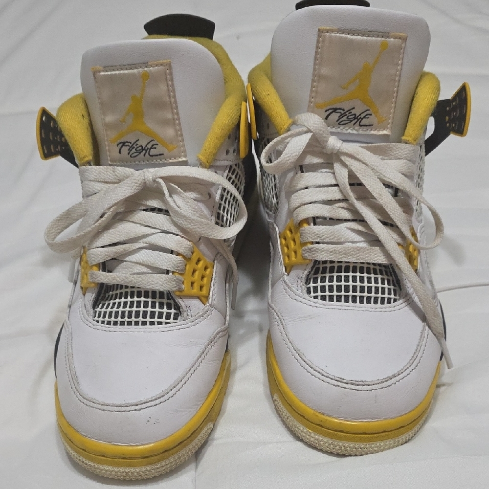 Jordan Vivid Sulfer 4 White and Yellow  Sneakers Sz 9.5 - Picture 2 of 4